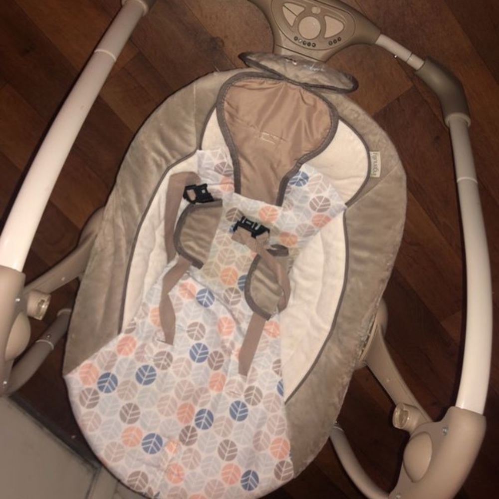 Baby Rocker - Picture 2 of 3